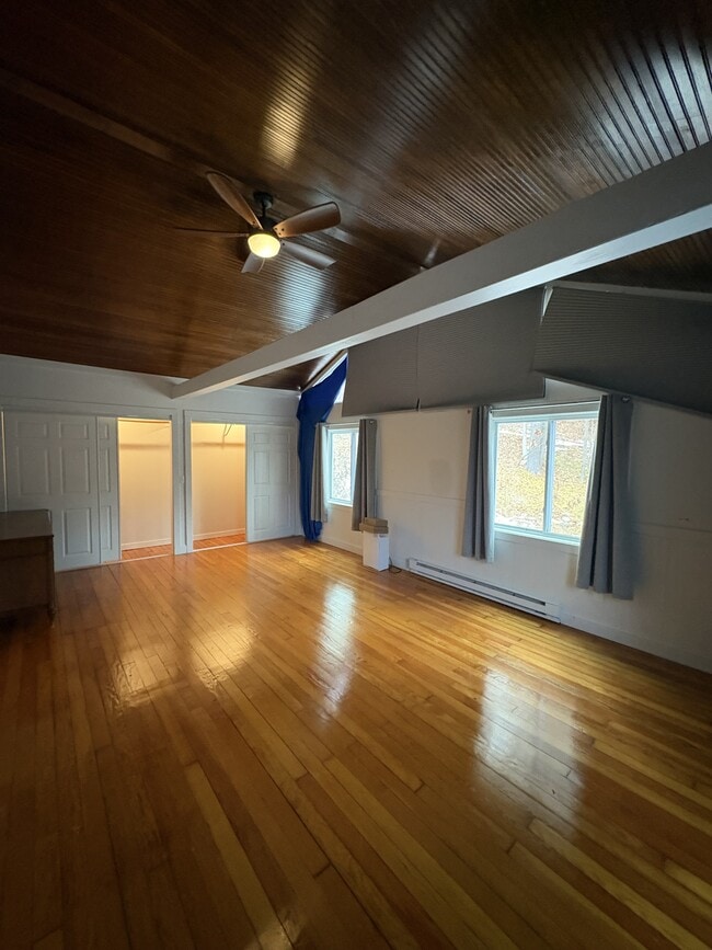 Building Photo - 7 Old Farm Rd