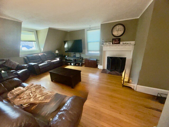 Building Photo - 81 Church St