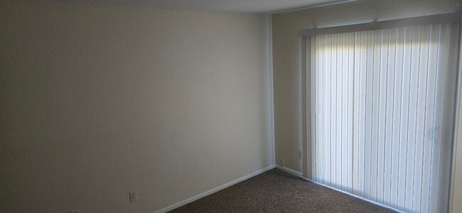 Building Photo - 3007 Acero Ave