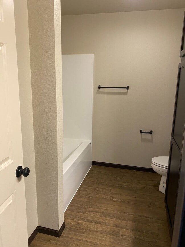 Building Photo - 4 BED | 2 BATH | DOUBLE GARAGE | RAPID VALLEY