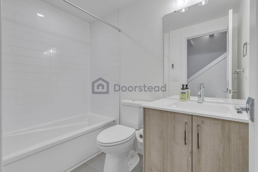 Building Photo - 6309 9th Ave NE