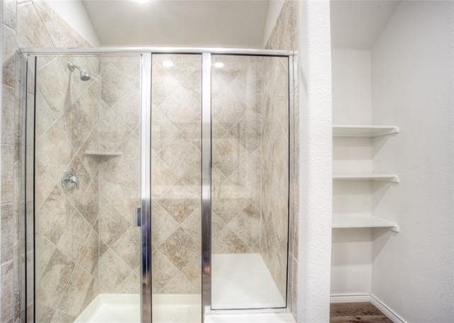 Building Photo - 621 Jamestown Ln