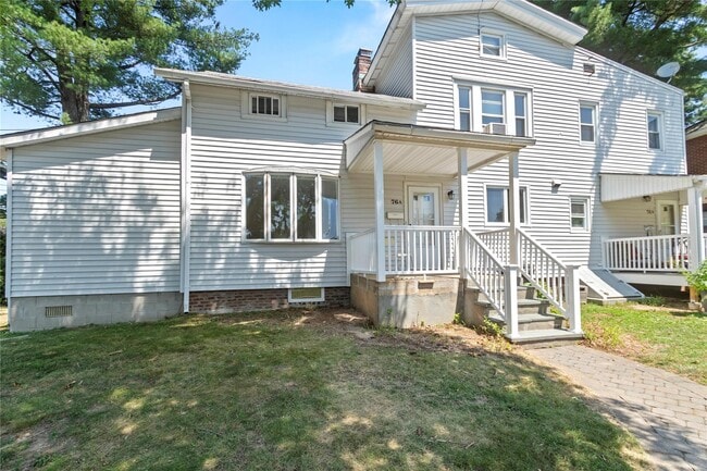 Primary Photo - 76 Elm Ave