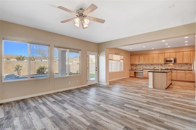 Building Photo - 2536 Sturrock Dr