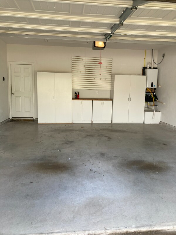 Building Photo - 11048 Kinston St