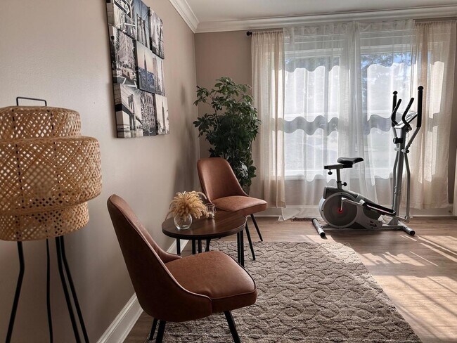 Building Photo - 1810 Maserati Dr