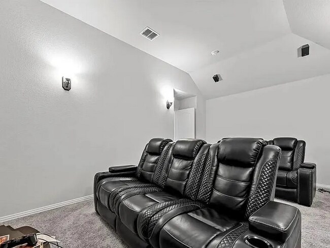 Building Photo - 1902 Sunflower Dr