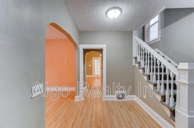 Building Photo - 2431 N Ilion Ave