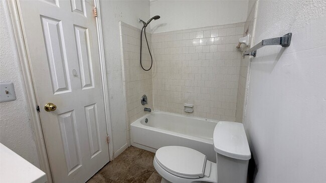 Building Photo - 3130 Battle Ridge Ln