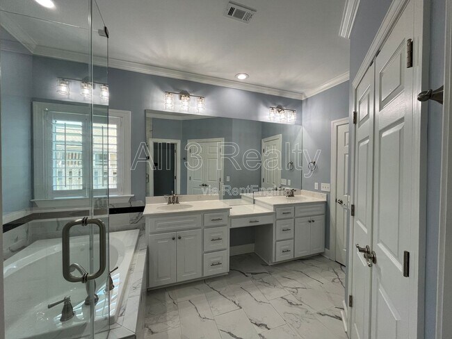 Building Photo - 1924 Wyngate Loop