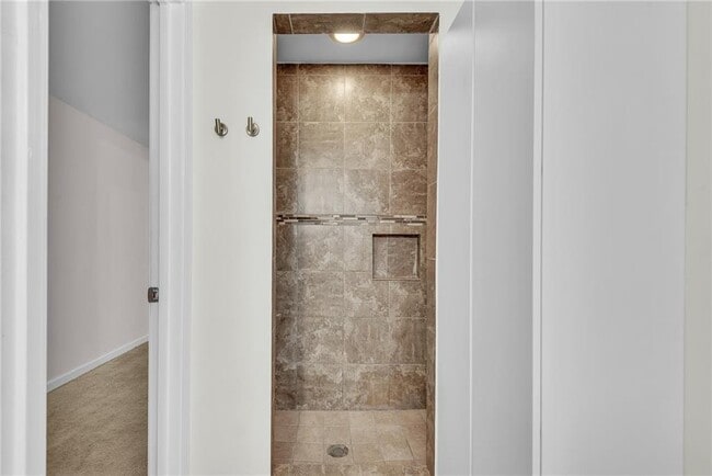 Building Photo - 2015 E Camellia Dr