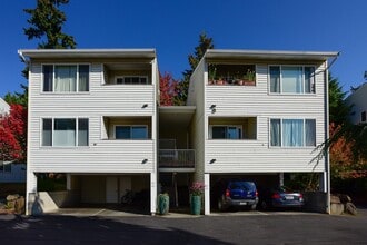 Building Photo - Ballinger Way Condo