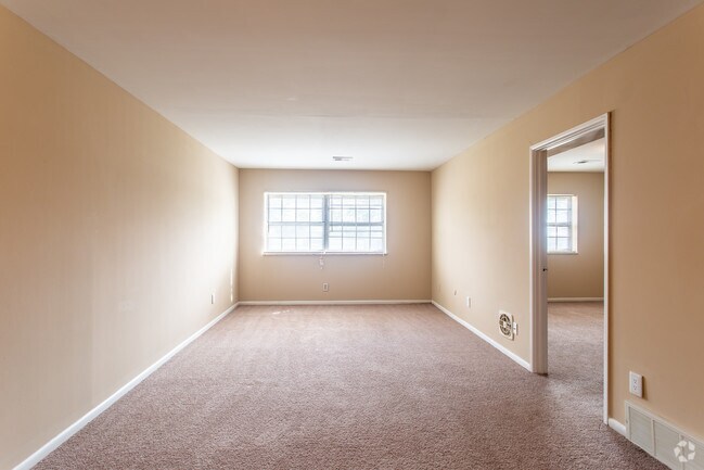 1BR, 1BA - 624 SF - Heritage Apartments