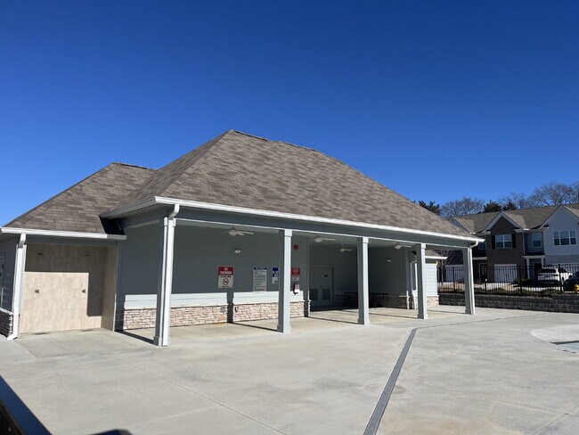 Building Photo - 453 Augustine Dr