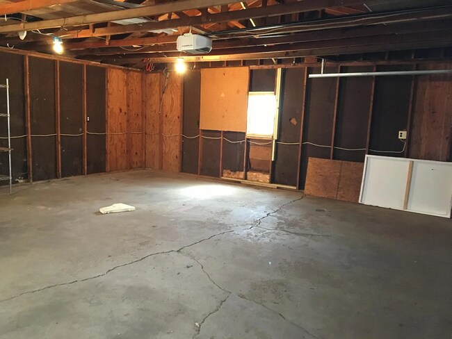 Building Photo - Spacious 3-Bedroom with Garage in Orion IL!