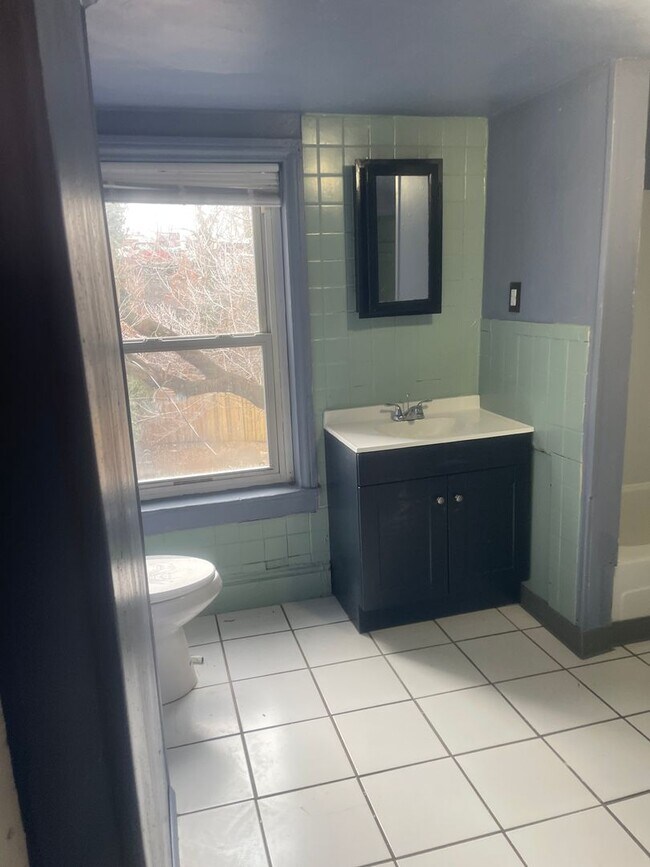 Building Photo - New and affordable