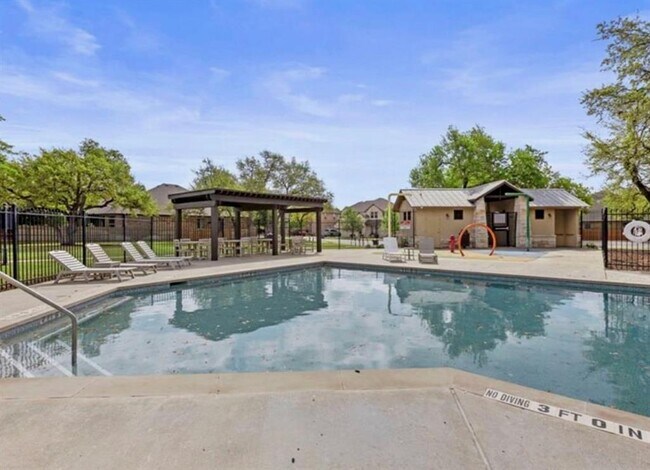 Building Photo - 2437 Lyla Ln
