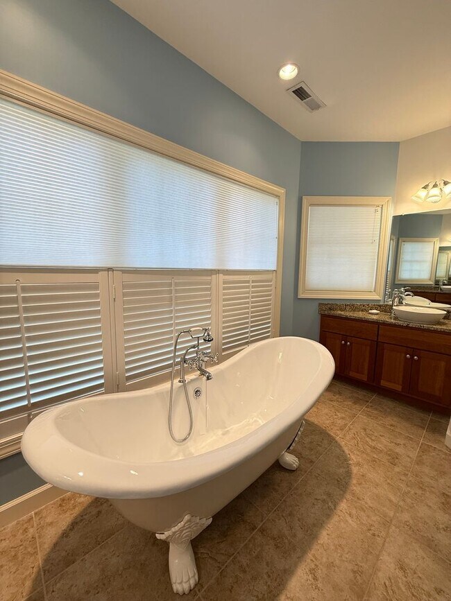 Building Photo - 142 Riverview Plantation Dr