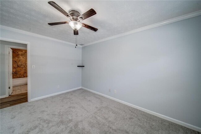 Building Photo - 280 Winding River Dr