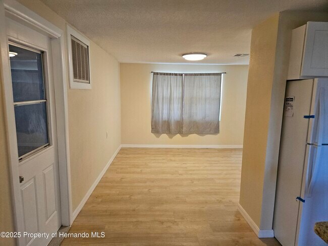 Building Photo - 13240 Starfish Dr