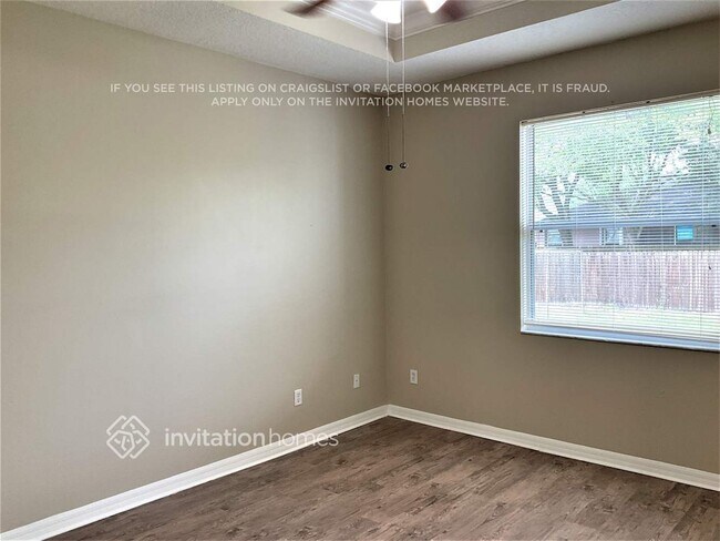 Building Photo - 11238 Madison Park Dr