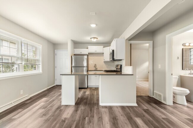 Building Photo - W164N8815 Mill St