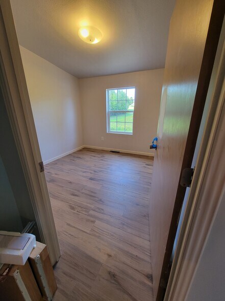 Bed 1 - 390 Wall St