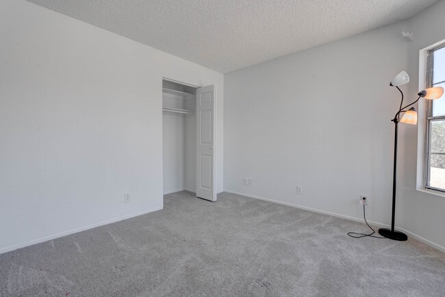 Building Photo - 5519 Myron Cir