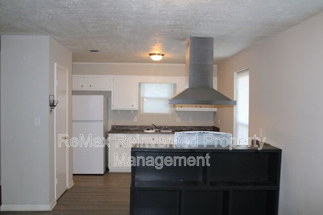 Building Photo - 3109 Jennifer Ct