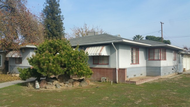 Building Photo - 1276 S Rupert Ave