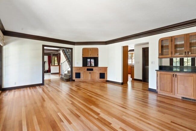 Building Photo - 190 Portola Rd