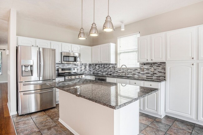 Building Photo - Beautiful 4 Bedroom Bellevue Home