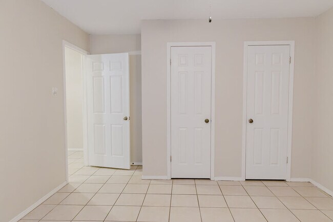 Building Photo - 1105 Gordon Blvd