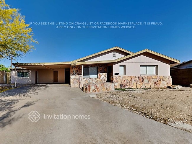 Building Photo - 1319 S Pomeroy