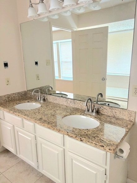 Building Photo - 14303 Oak Chase Dr