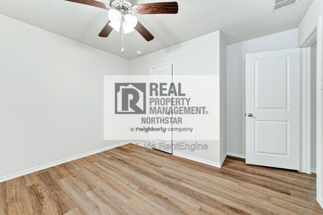 Building Photo - 848 Good Cheer Ln