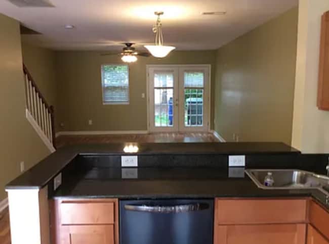 Building Photo - 2-Bedroom Townhome in North Raleigh – Available March 15th