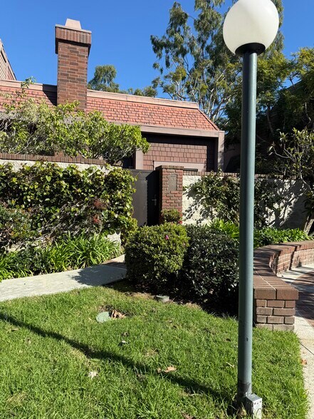 Building Photo - 4549 Alla Rd