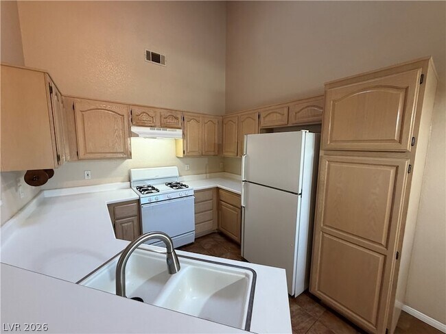 Building Photo - 3320 S Fort Apache Rd