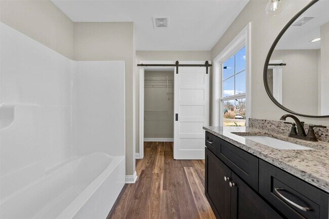 Building Photo - 148 Hillridge Ct