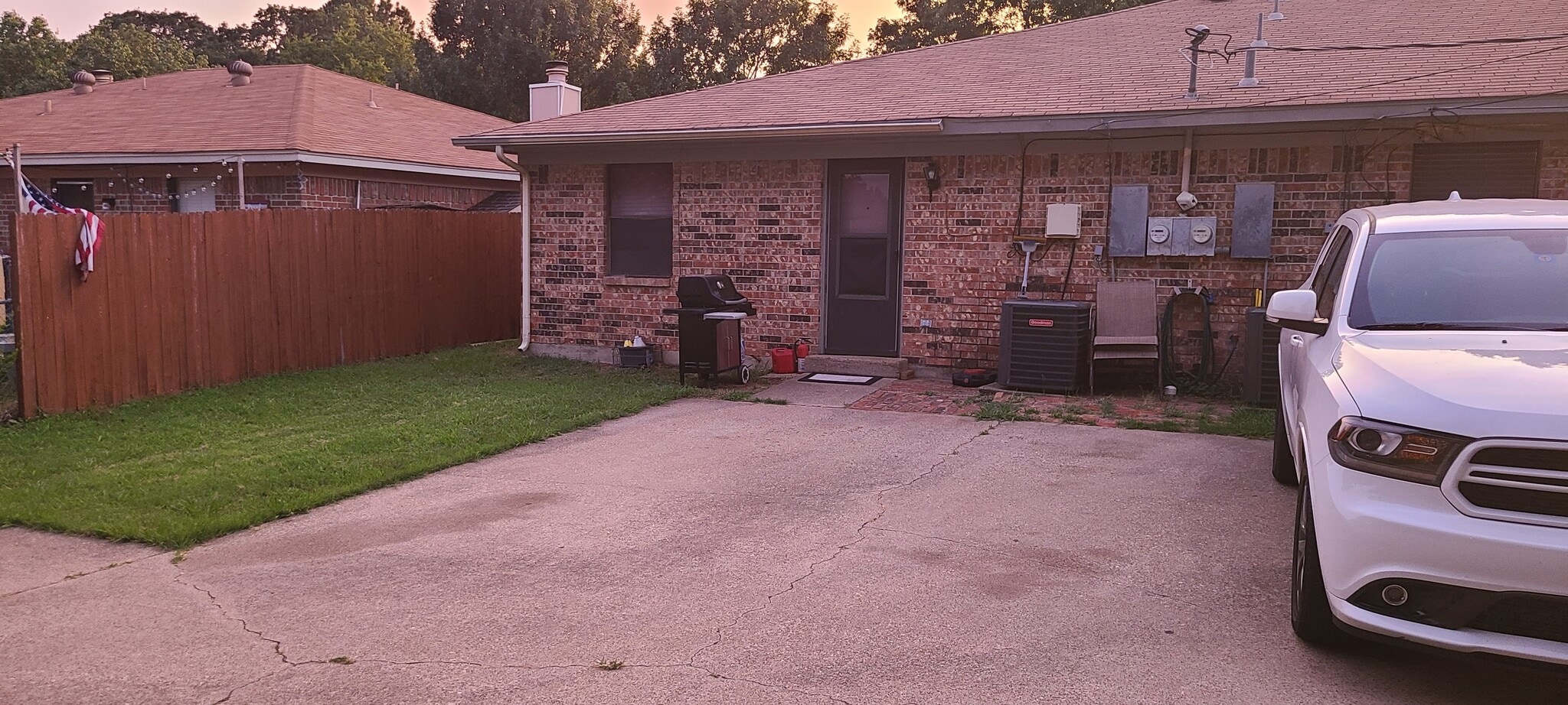 Parking in back - 1919 Tanglewood Dr