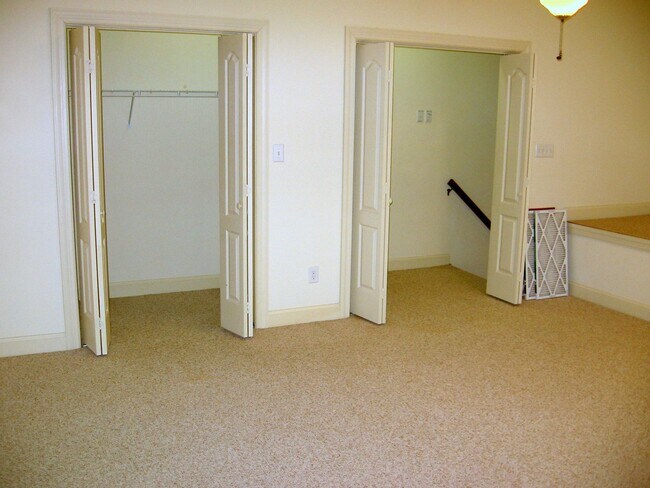 Building Photo - GATLING POINTE