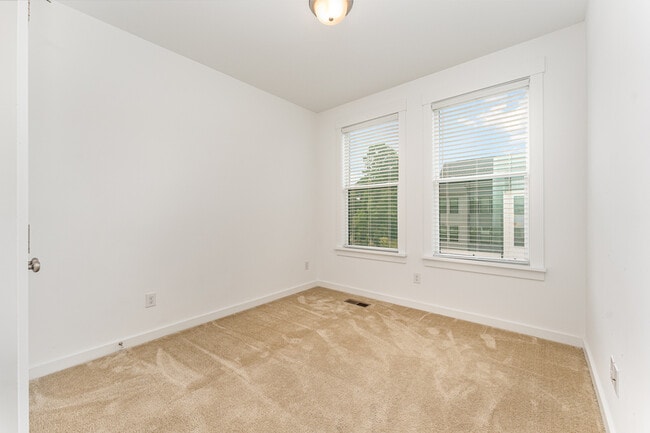 Building Photo - 1106 Kiernan Grove Ln