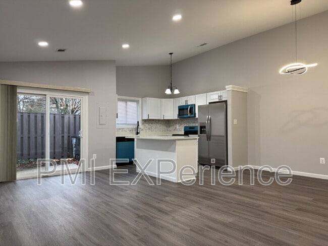 Building Photo - 10114 Scotch Hill Dr