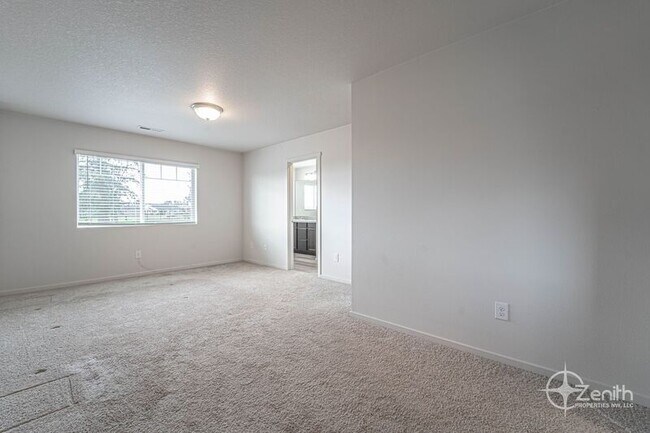 Building Photo - 2018 S Taverner Dr