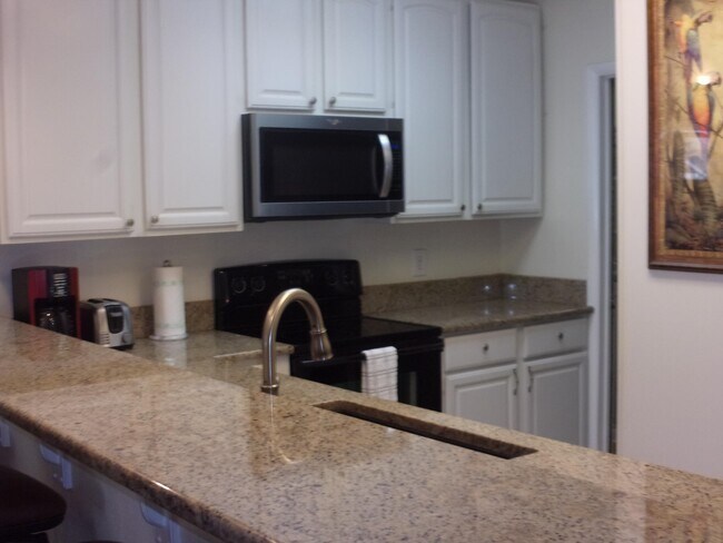 Building Photo - 5650-5A1A A1A S