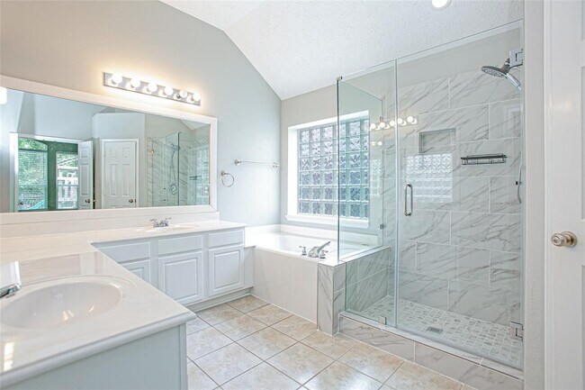 Building Photo - 13335 White Ibis Dr
