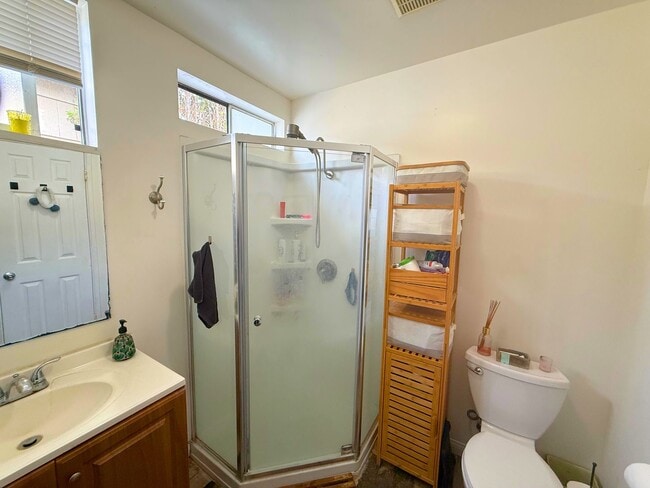 Building Photo - 1421 Grand Ave