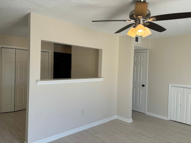 Building Photo - 4513 Tabony St