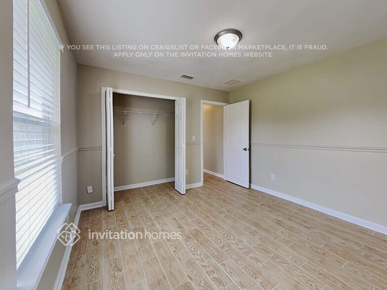 Building Photo - 3755 Arava Dr